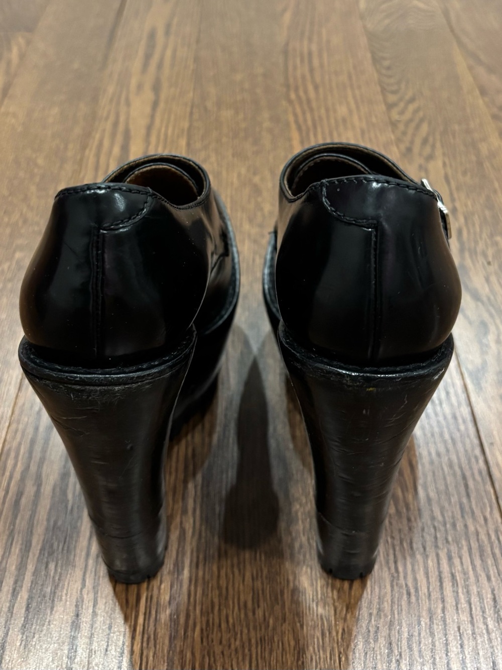Authentic Burberry heels - Picture 7 of 9